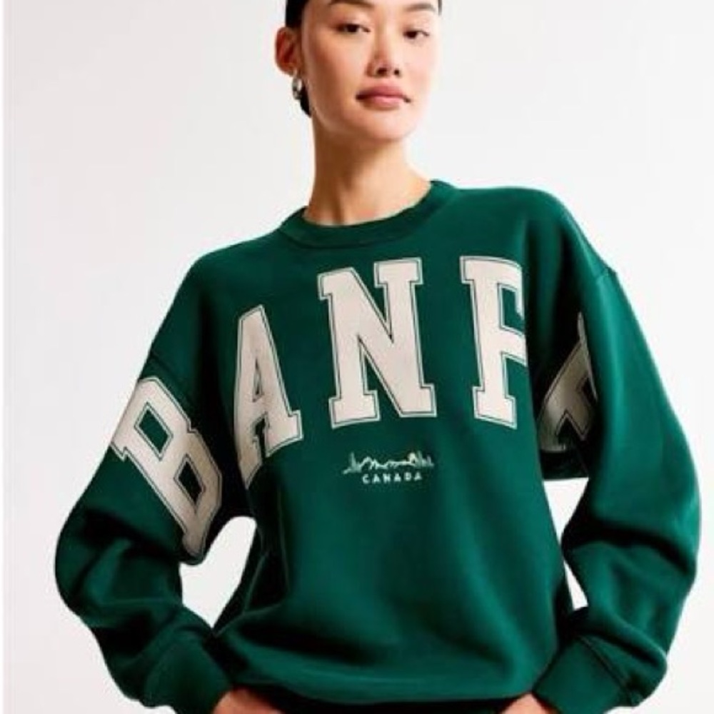 Abercrombie & Fitch Green Sweatshirt